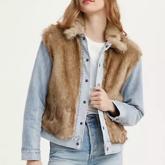 Levi's Jackets & Blazers - NEW Levi's Faux Fur Trucker Jacket Size Small